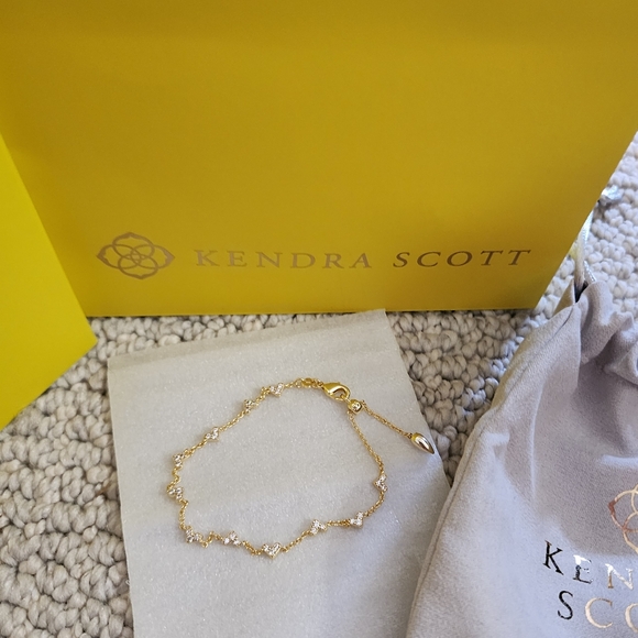 Kendra Scott Elegant Gold Bracelet with Crystal Accents - Picture 3 of 7